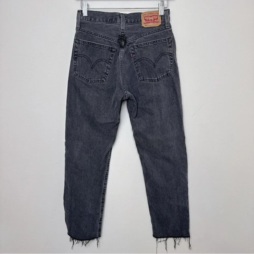 Levi's Womens 25 501 Crop Raw Hem Gray Wash Jeans - Picture 15 of 15